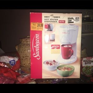 Single cup coffee maker